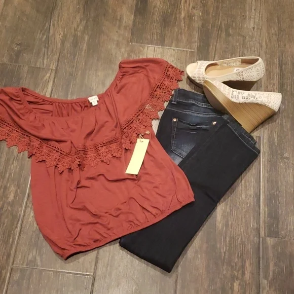 Paper + Tee Off The Shoulder Womens Shirt - Picture 1 of 4